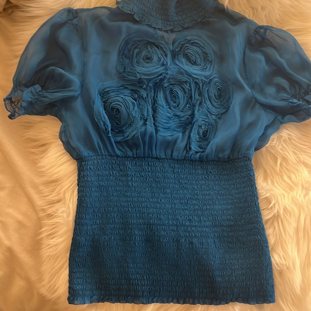 High-end look Bebe top